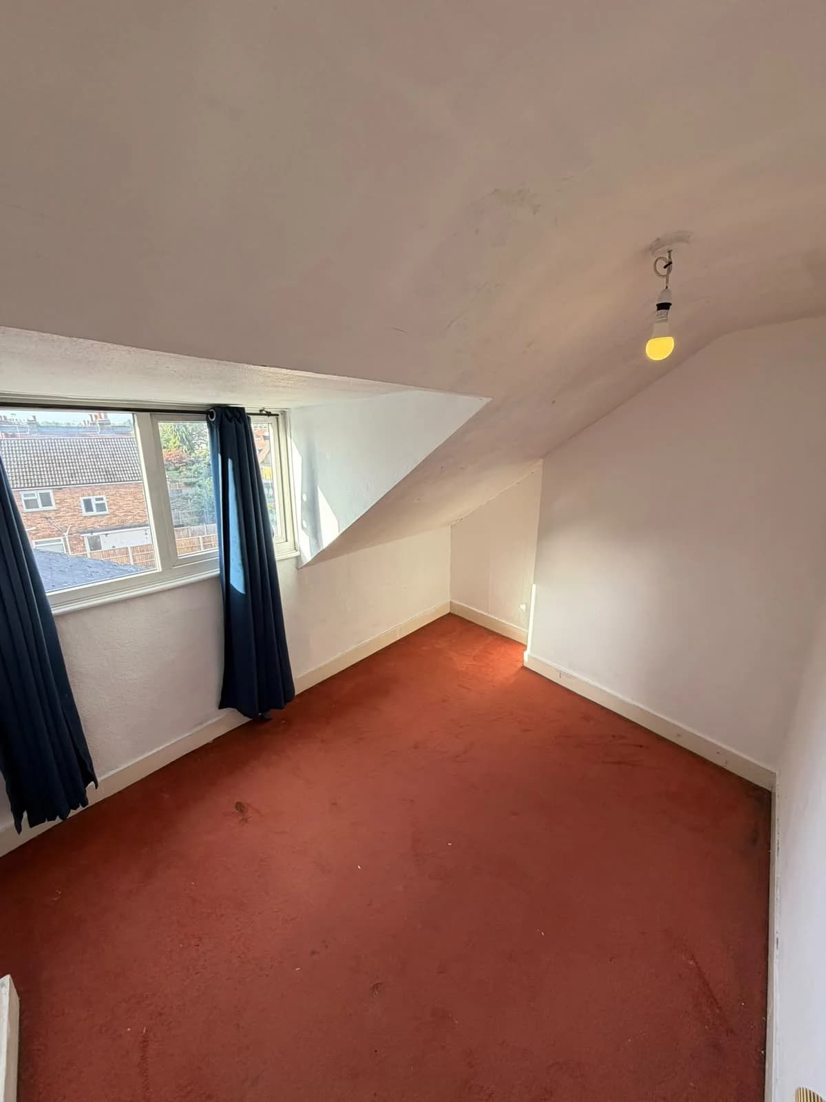 Lancaster Road loft-window before renovation